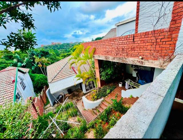 6 BEDROOM HOUSE FOR SALE IN GLENMORE